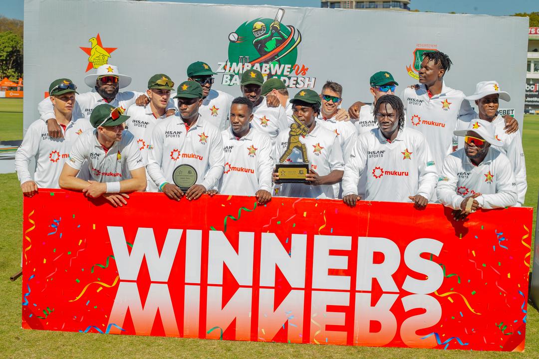 Zimbabwe with the winning trophy ©ZC