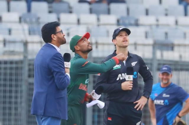 Live: Bangladesh bat first, Zakir Hasan makes debut