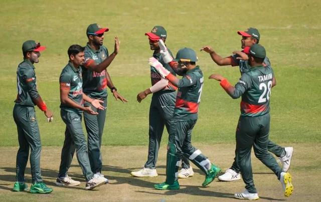 Bowlers help Bangladesh to crash Zimbabwe in the last ODI