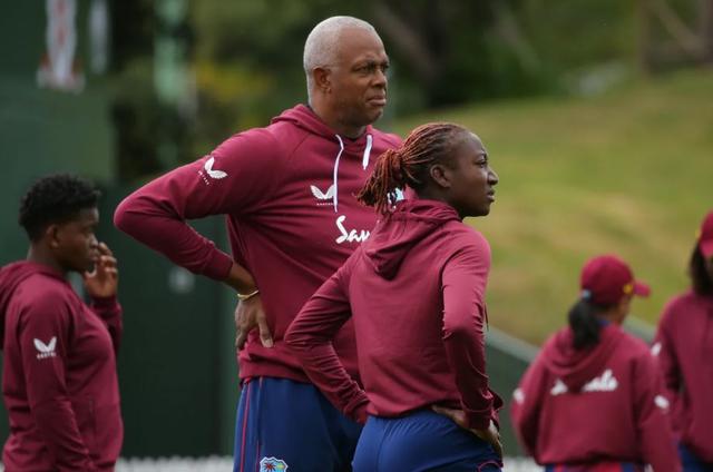 CWI removes Courtney Walsh as women's team head coach